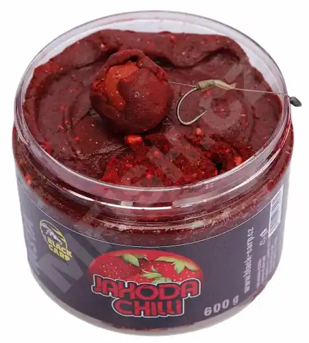 BLACK CARP Pasta Jahoda Chilli 600g - Skladem